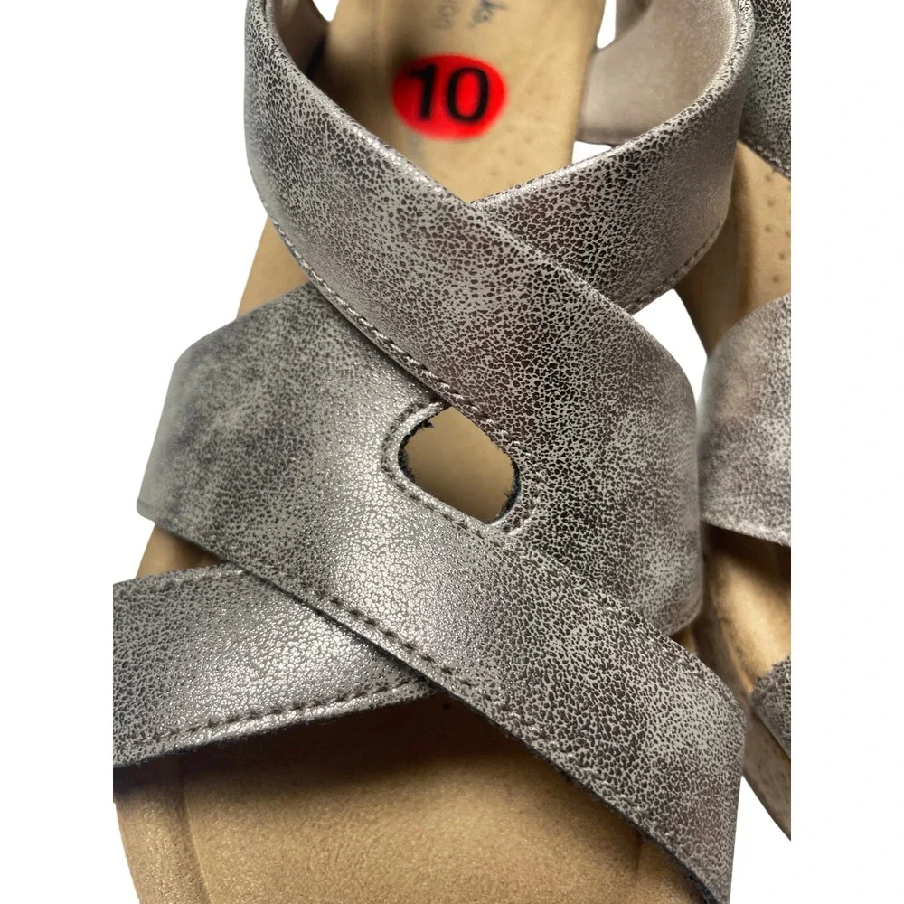Clark's Collection Rose Style Taupe Metallic Wedge Sandals Women's 10
